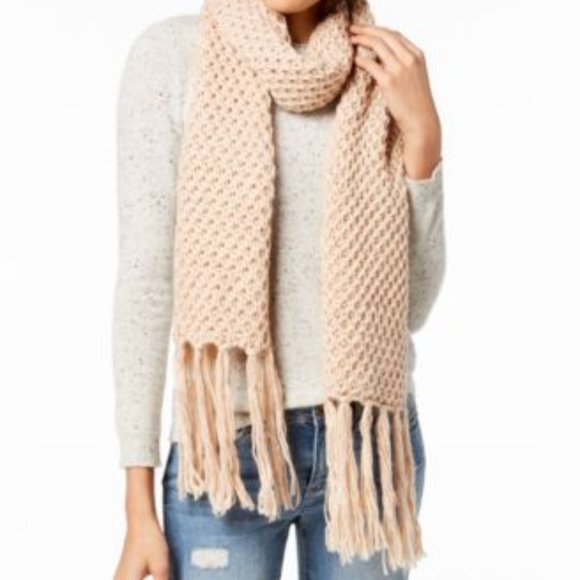 Knitted Beige Scarf With Fringe By Steve Madden - Picture 1 of 1